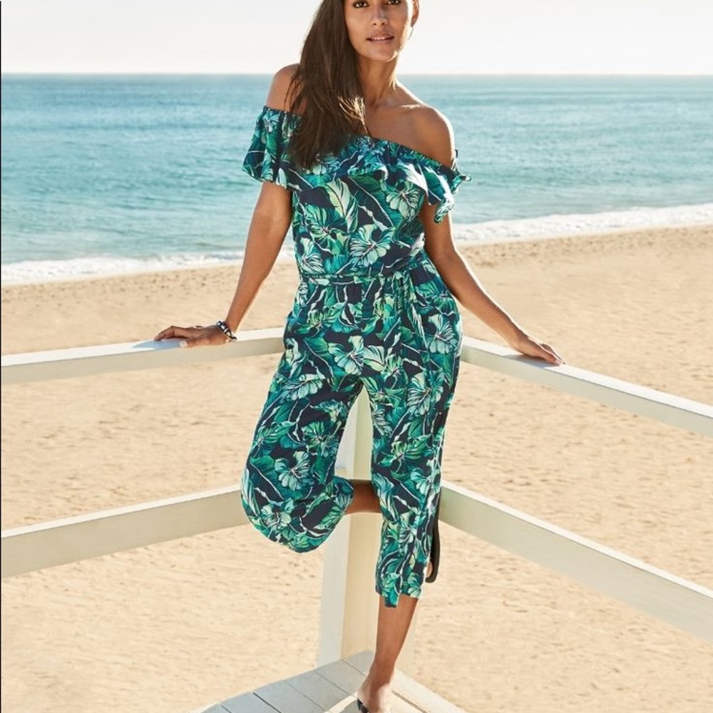 Tommy Bahama
Breezy Palm Off-Shoulder Jumpsuit